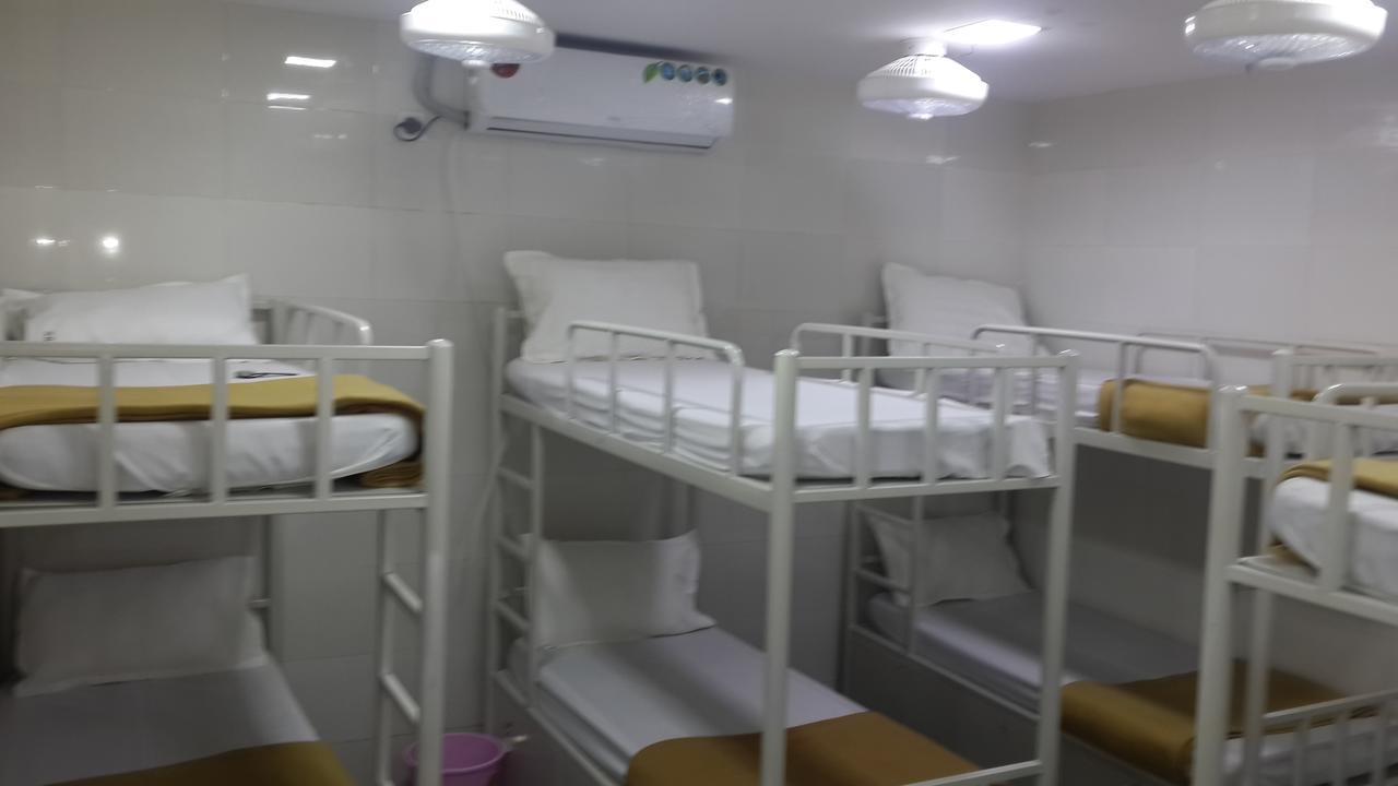 Star Dormitory Bombay Eksteriør billede