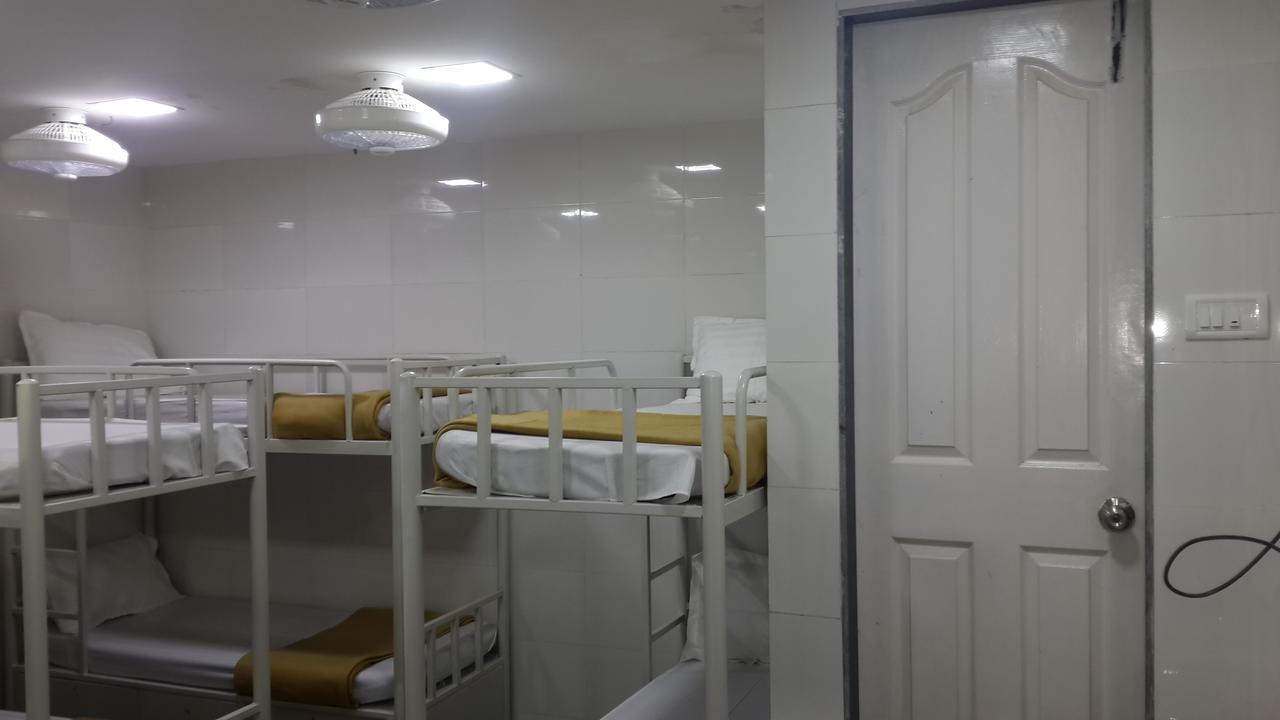 Star Dormitory Bombay Eksteriør billede