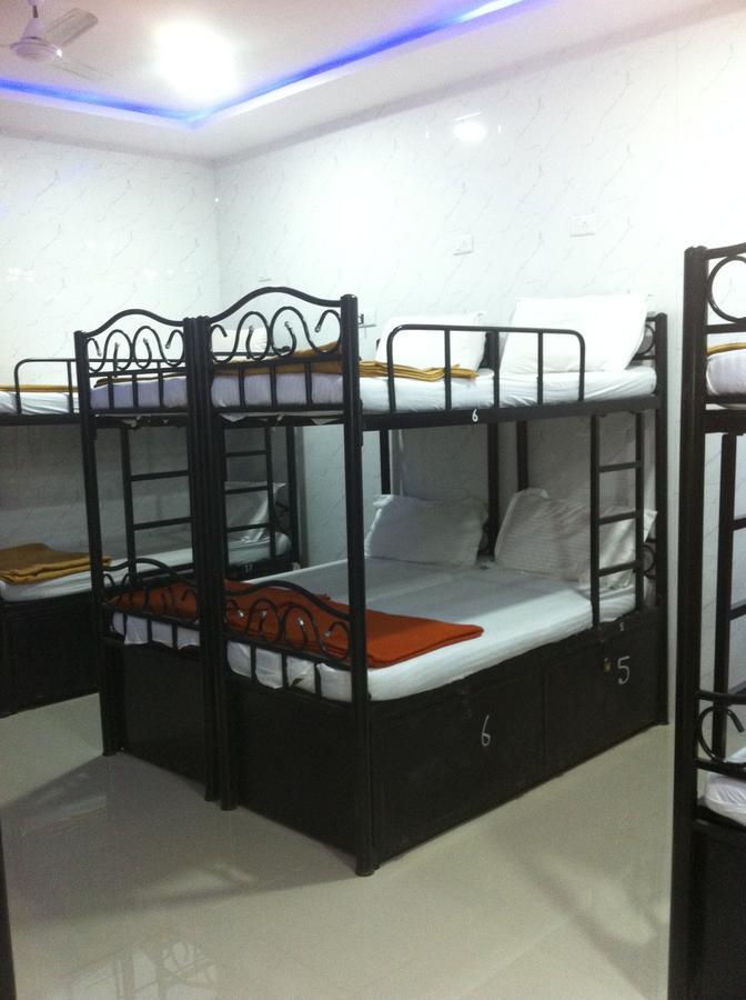 Star Dormitory Bombay Eksteriør billede