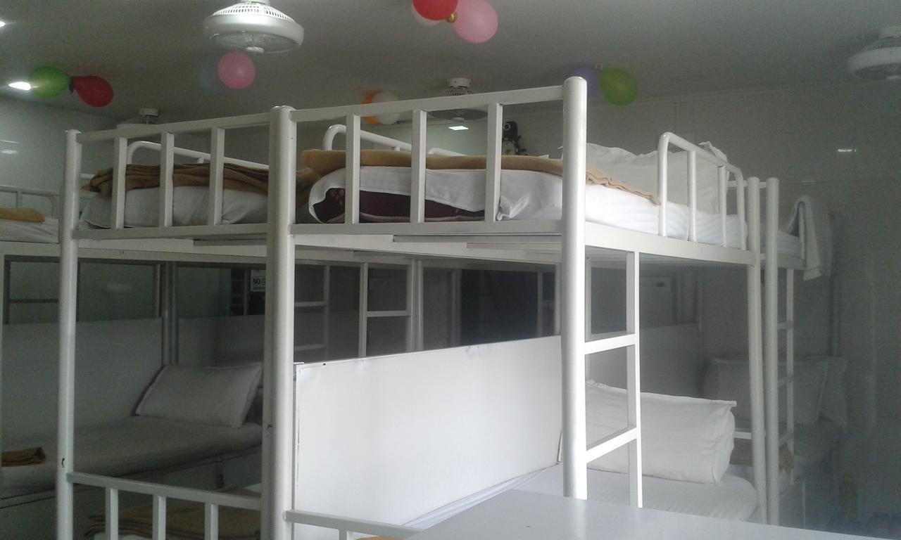 Star Dormitory Bombay Eksteriør billede