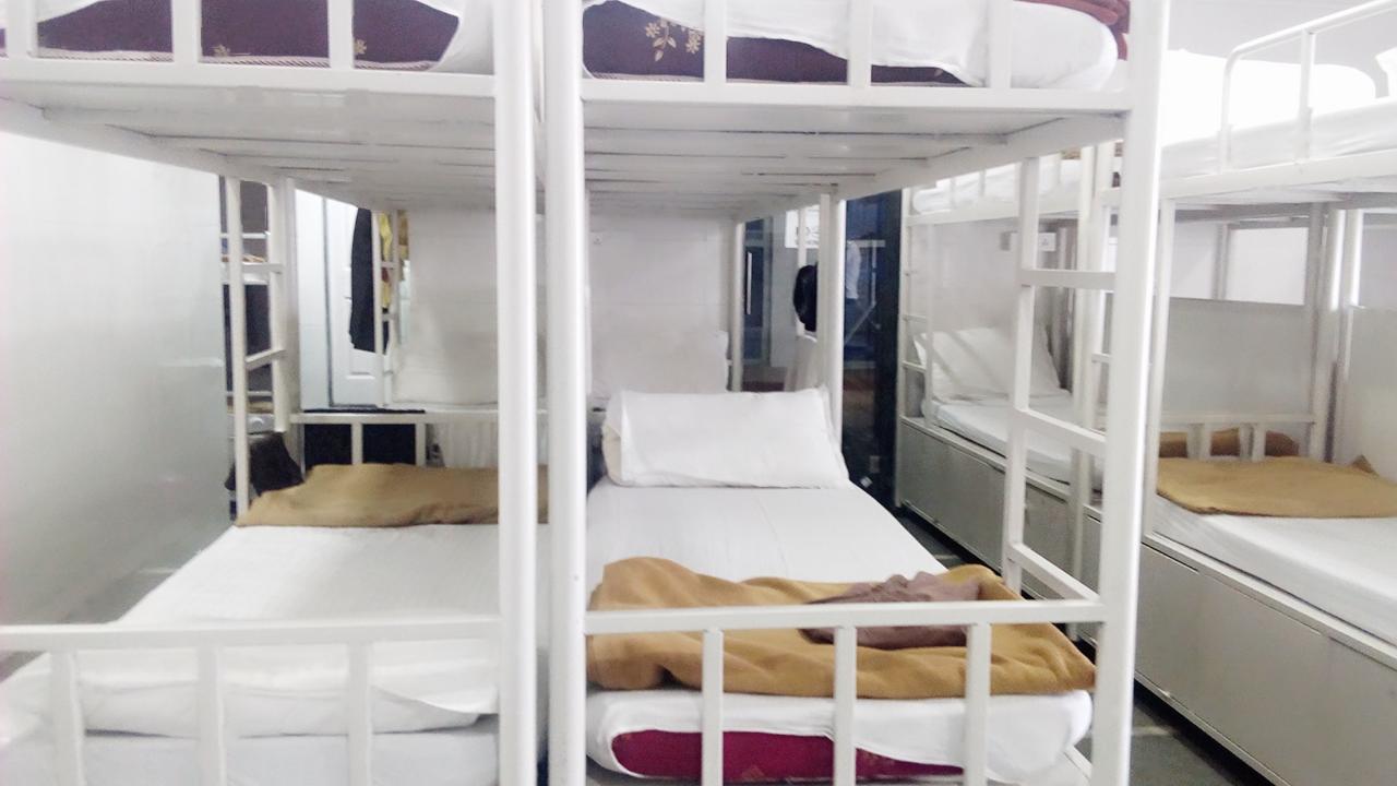 Star Dormitory Bombay Eksteriør billede