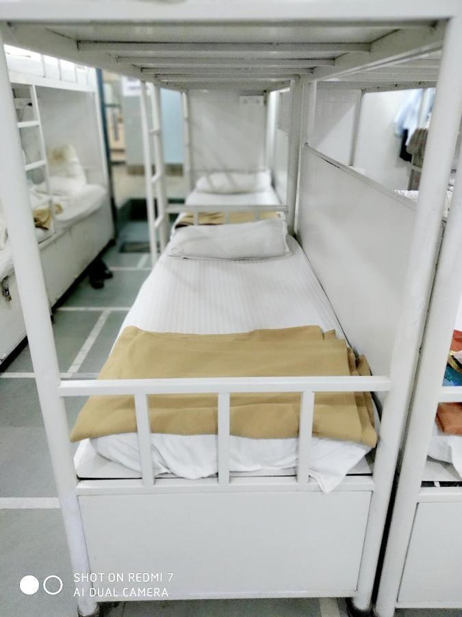 Star Dormitory Bombay Eksteriør billede